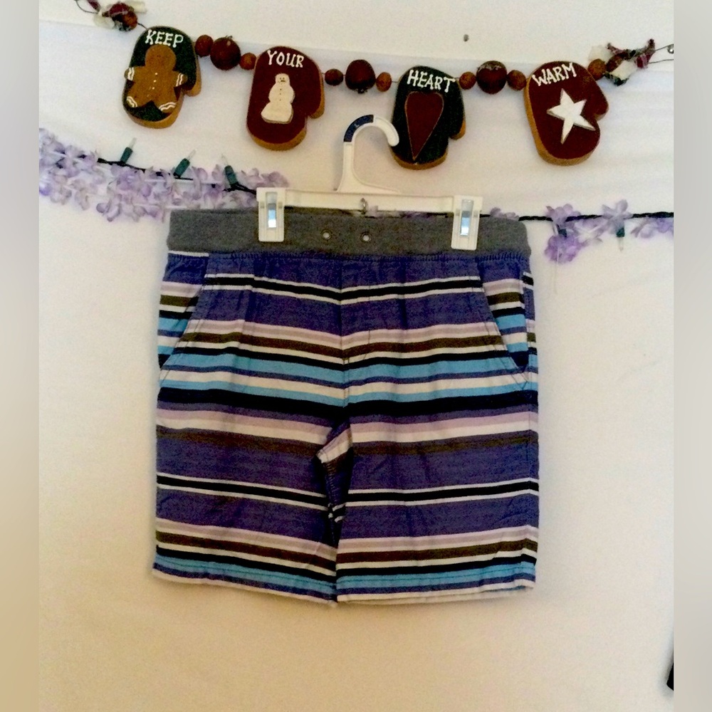 Boys wonder nation shorts Lrge 10-12